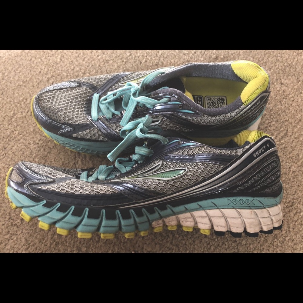 Brooks Ghost 6 Running Sneakers